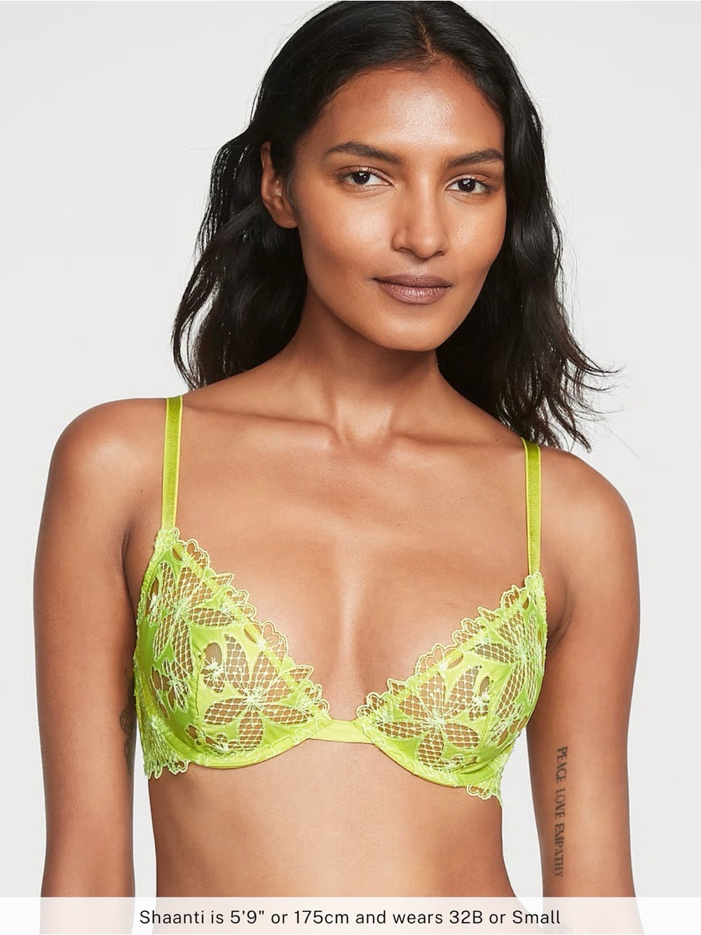 Victorias Secret 💚 VERY SEXY Fishnet Lace Peekaboo Low-Cut Demi Bra • 32B